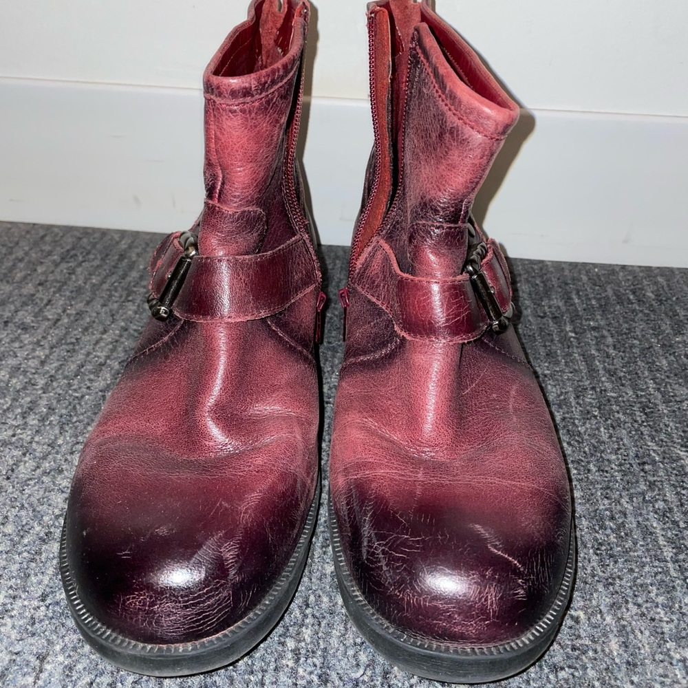 Earth Ankle Boots